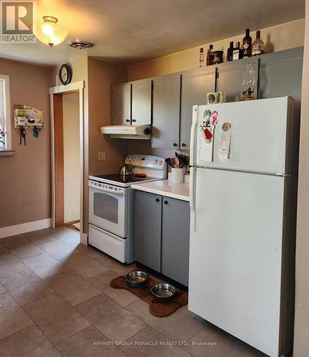 159 Queen Street, Kawartha Lakes (Fenelon Falls), ON - Indoor Photo Showing Kitchen