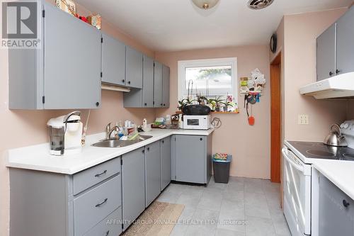 159 Queen Street, Kawartha Lakes (Fenelon Falls), ON - Indoor Photo Showing Kitchen