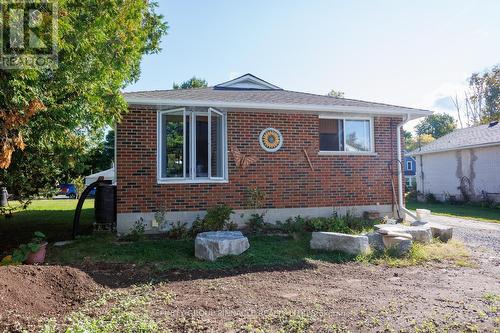 159 Queen Street, Kawartha Lakes (Fenelon Falls), ON - Outdoor With Exterior