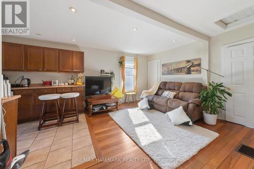 25 Norwood Terrace, Toronto, ON - Indoor Photo Showing Living Room