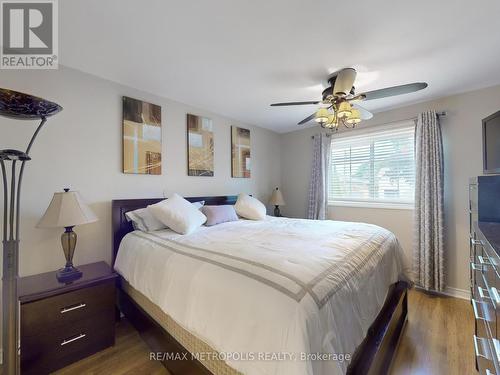 36 Elmvale Boulevard, Whitchurch-Stouffville, ON - Indoor Photo Showing Bedroom