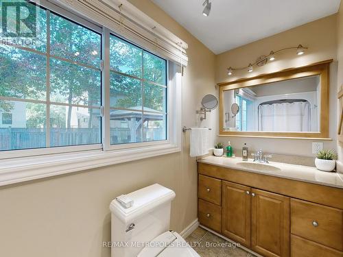 36 Elmvale Boulevard, Whitchurch-Stouffville, ON - Indoor Photo Showing Bathroom