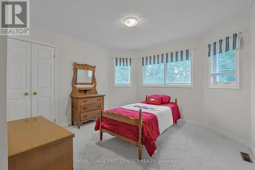 356 Livingstone Street W, Barrie, ON - Indoor Photo Showing Bedroom