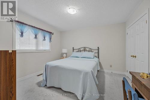 356 Livingstone Street W, Barrie, ON - Indoor Photo Showing Bedroom