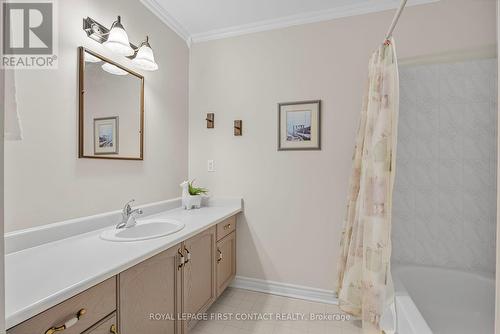 356 Livingstone Street W, Barrie, ON - Indoor Photo Showing Bathroom