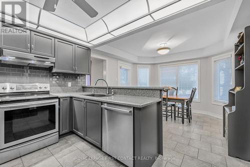 356 Livingstone Street W, Barrie, ON - Indoor Photo Showing Kitchen