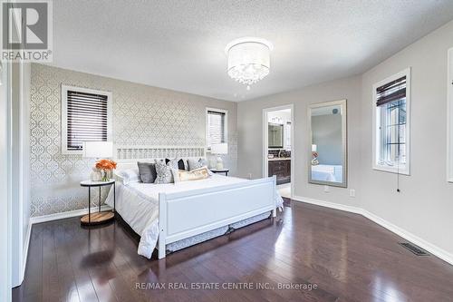 953 Gastle Way, Milton, ON - Indoor Photo Showing Bedroom