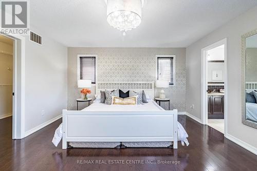 953 Gastle Way, Milton, ON - Indoor Photo Showing Bedroom