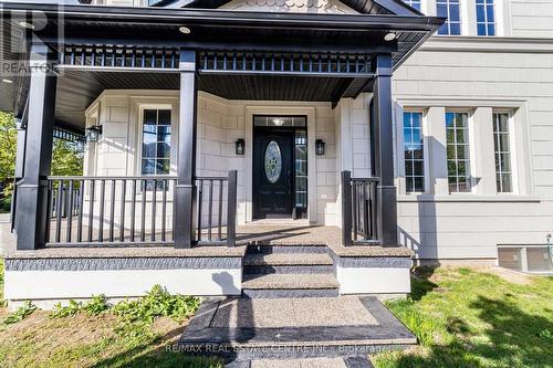 953 Gastle Way, Milton, ON - Outdoor With Deck Patio Veranda With Facade