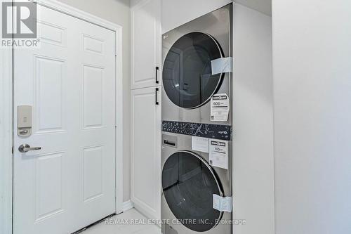 953 Gastle Way, Milton, ON - Indoor Photo Showing Laundry Room