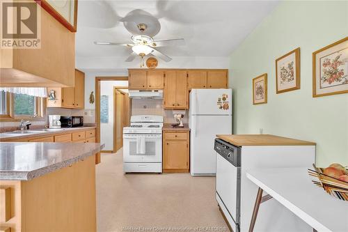 2736 Jos St. Louis, Windsor, ON - Indoor Photo Showing Kitchen With Double Sink