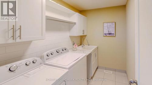 250 Lormont Boulevard W, Hamilton, ON - Indoor Photo Showing Laundry Room