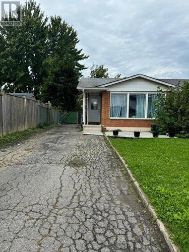 32 Canterbury Drive, St. Catharines, ON - Outdoor