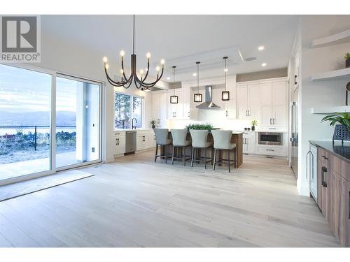 5500 Foothill Court, Kelowna, BC - Indoor Photo Showing Dining Room