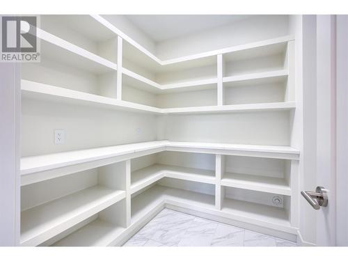 5500 Foothill Court, Kelowna, BC - Indoor With Storage