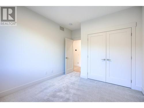 5500 Foothill Court, Kelowna, BC - Indoor Photo Showing Other Room