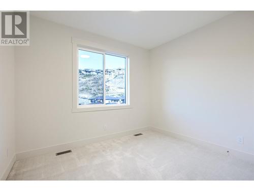 5500 Foothill Court, Kelowna, BC - Indoor Photo Showing Other Room