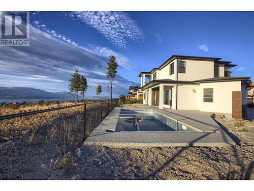 5500 Foothill Court, Kelowna, BC - Outdoor