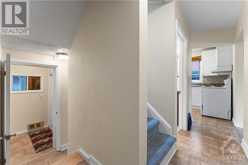 Main Floor Hallway to Carport entrance and basement - 2340 Midway Avenue, Ottawa, ON - Indoor