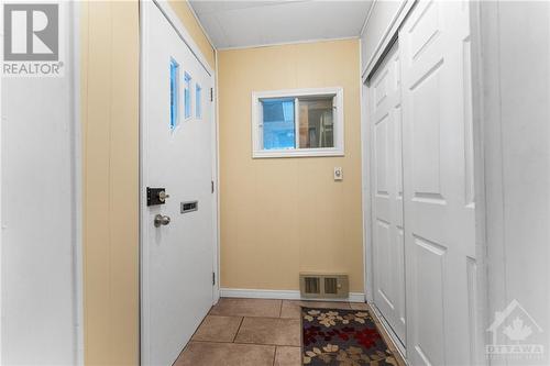 Carport Entrance - 2340 Midway Avenue, Ottawa, ON - Indoor Photo Showing Other Room