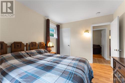 2340 Midway Avenue, Ottawa, ON - Indoor Photo Showing Bedroom