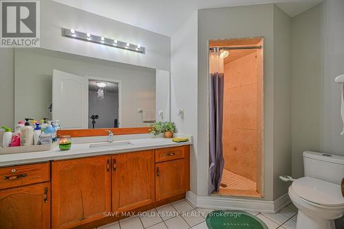 48 Monaco Court, Brampton, ON - Indoor Photo Showing Bathroom