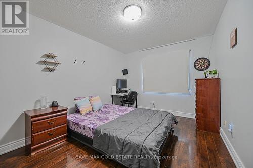 48 Monaco Court, Brampton, ON - Indoor Photo Showing Bedroom