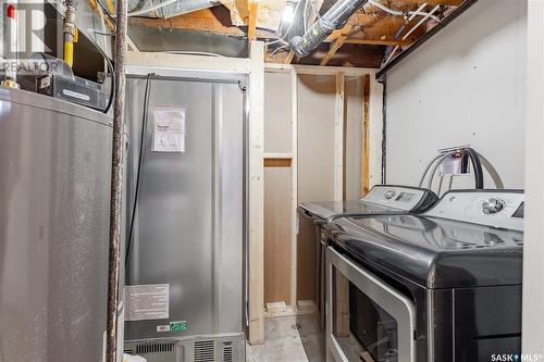 504 K Avenue S, Saskatoon, SK - Indoor Photo Showing Laundry Room