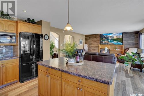 4 Kalmia Crescent, Moose Jaw, SK - Indoor Photo Showing Kitchen