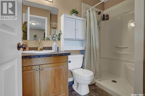 4 Kalmia Crescent, Moose Jaw, SK - Indoor Photo Showing Bathroom