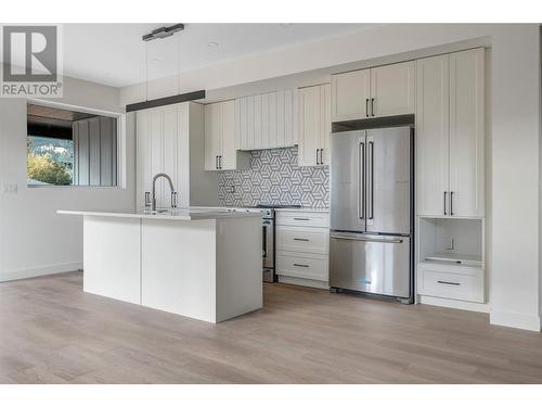 10907 Prairie Valley Road Unit# 1, Summerland, BC - Indoor Photo Showing Kitchen With Upgraded Kitchen