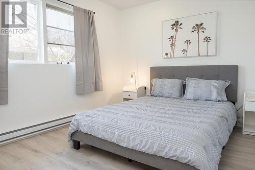 1611 Elm Street E, Kelowna, BC - Indoor Photo Showing Bedroom