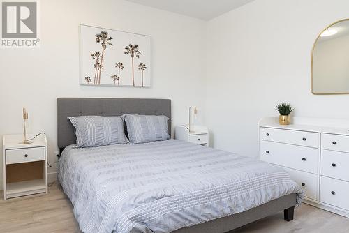 1611 Elm Street E, Kelowna, BC - Indoor Photo Showing Bedroom