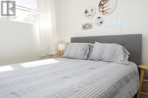 1611 Elm Street E, Kelowna, BC - Indoor Photo Showing Bedroom