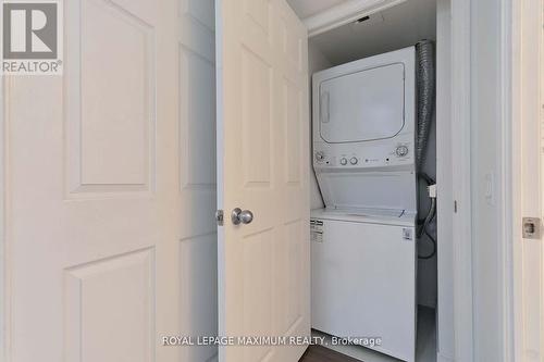 3001 - 155 Beecroft Road, Toronto, ON - Indoor Photo Showing Laundry Room