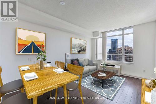 3001 - 155 Beecroft Road, Toronto, ON - Indoor Photo Showing Living Room