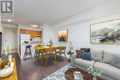 3001 - 155 Beecroft Road, Toronto, ON - Indoor Photo Showing Living Room