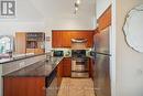 511 - 455 Rosewell Avenue, Toronto, ON  - Indoor Photo Showing Kitchen With Double Sink 