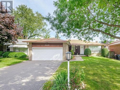 2049 Family Crescent, Mississauga, ON - Outdoor With Facade