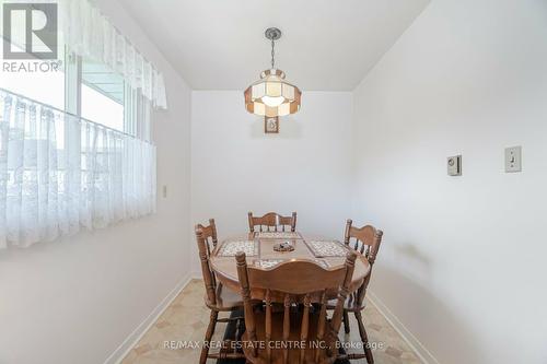 2049 Family Crescent, Mississauga, ON - Indoor Photo Showing Dining Room