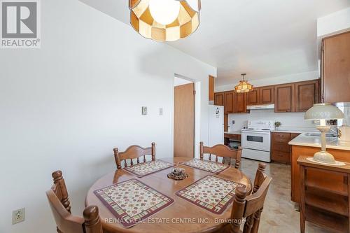 2049 Family Crescent, Mississauga, ON - Indoor Photo Showing Dining Room