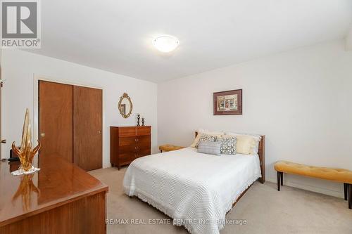 2049 Family Crescent, Mississauga, ON - Indoor Photo Showing Bedroom