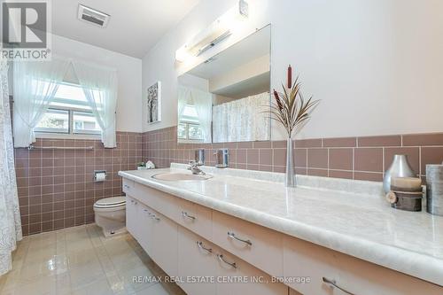 2049 Family Crescent, Mississauga, ON - Indoor Photo Showing Bathroom