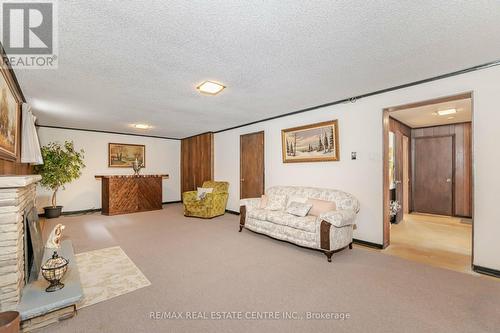 2049 Family Crescent, Mississauga, ON - Indoor Photo Showing Other Room