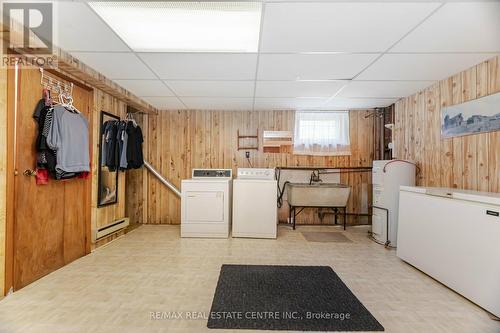 2049 Family Crescent, Mississauga, ON - Indoor Photo Showing Laundry Room