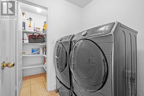 5415 Longford Drive, Mississauga, ON - Indoor Photo Showing Laundry Room