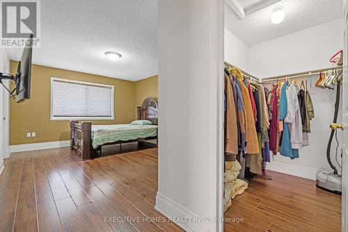 5415 Longford Drive, Mississauga, ON - Indoor