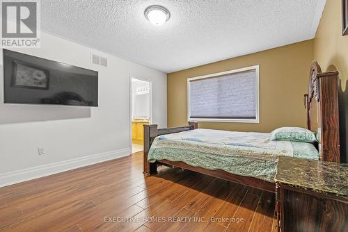 5415 Longford Drive, Mississauga, ON - Indoor Photo Showing Bedroom