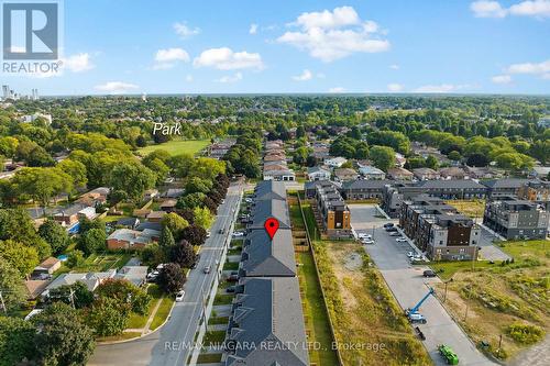 4861 Pettit Avenue, Niagara Falls, ON - Outdoor With View