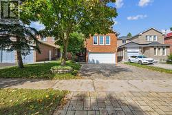 7433 DOVERWOOD DRIVE  Mississauga, ON L5N 6N3